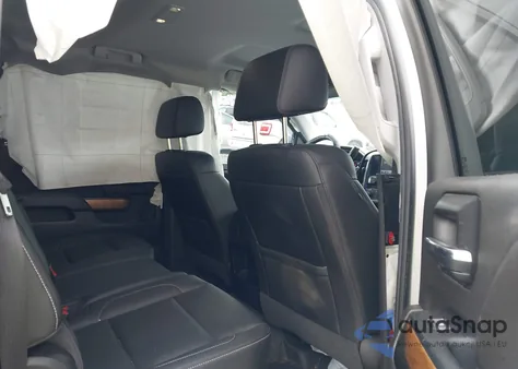 2018 Chevrolet Silverado 1500 1Lz z USA, uszkodzony, nr VIN 3GCUKSECXJG222844